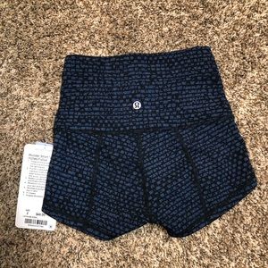 Lululemon Wunder Short